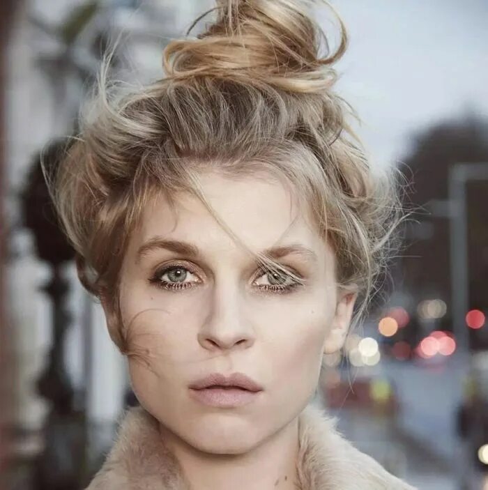 Растрепанные прически женские Viele Ideen und Anleitungen für Frisur: Messy Dutt Clemence poesy, Gym hairstyle