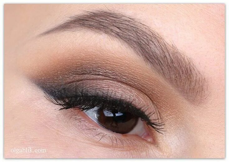 Растушеванная стрелка макияж для нависшего века фото Smudged Eyeliner Makeup Tutorial, растушеванная стрелка #EyelinerTips Подводка д