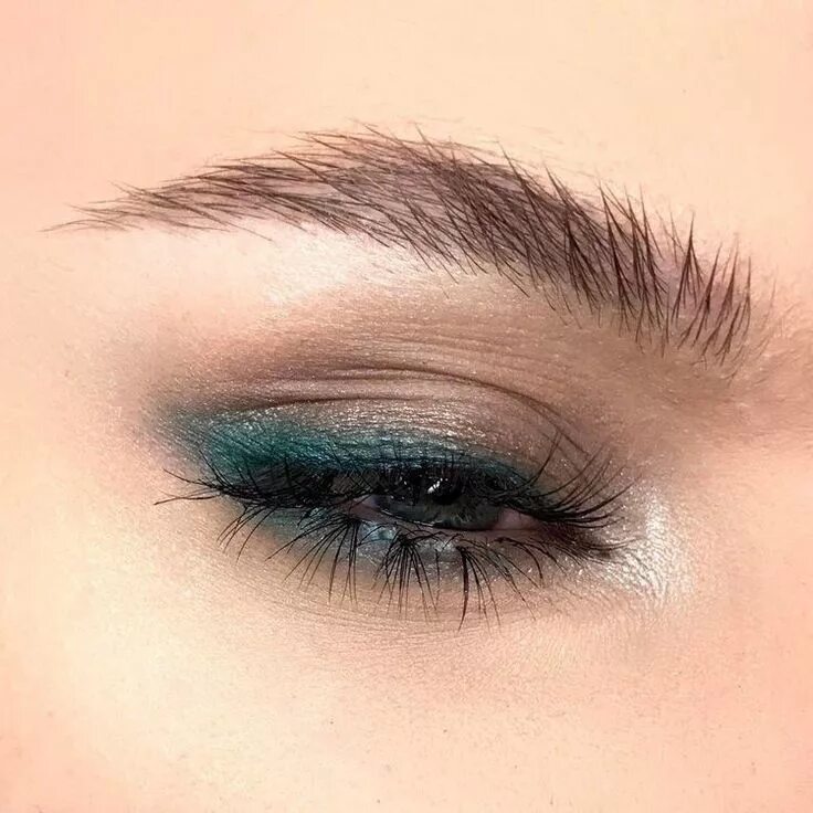 Растушеванный макияж глаз Pin by Ireland Van Eck on Lewks No eyeliner makeup, Green eyeliner, Eye makeup