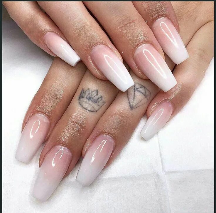 Растушевка на ногтях фото дизайн Pin by Sara Maciejewski on Beauty White tip acrylic nails, Coffin nails ombre, F