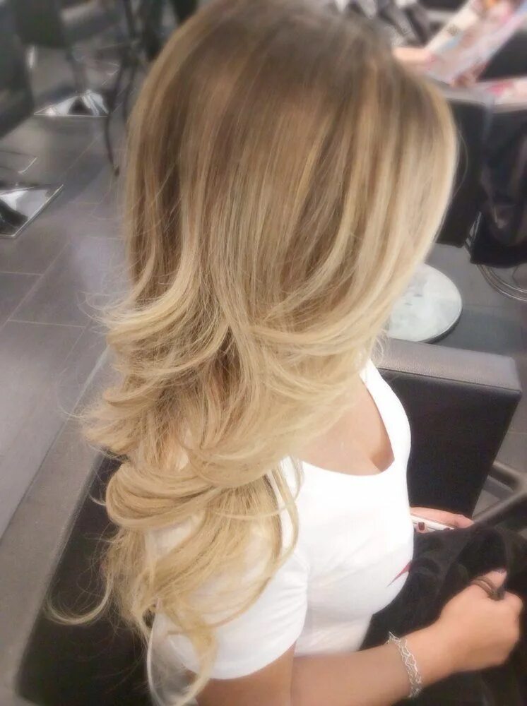 Растяжка на светлых волосах фото Blonde ombre balayage. Next time I do blonde I think I want this look. Hair affa