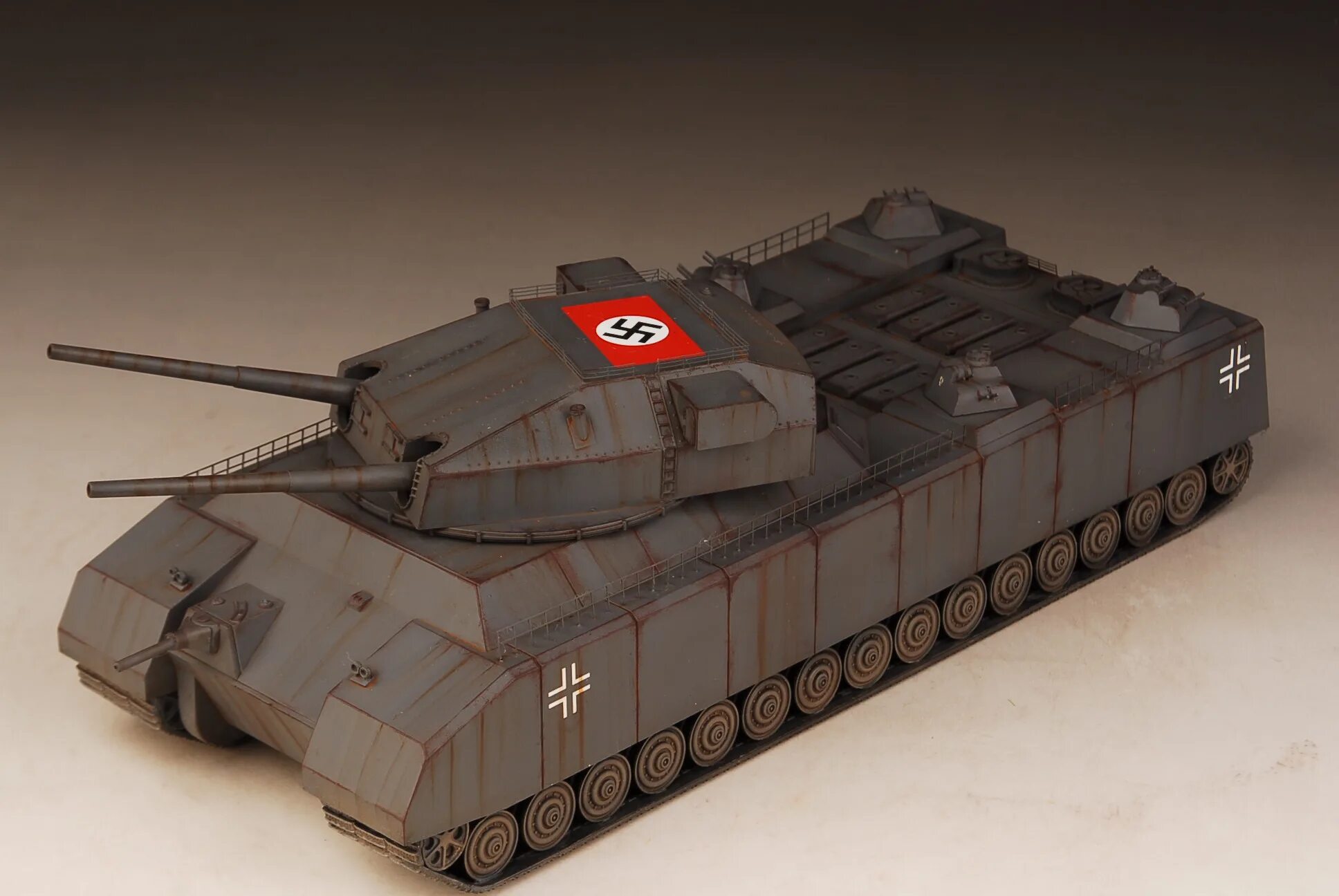 Ратта танк фото Award Winner Built TAKOM 1/144 Landkreuzer P1000 Ratte Proto&Panzer VIII Maus eB