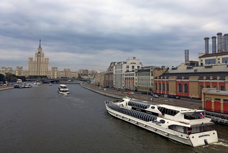 Раушская набережная фото Самые красивые набережные Москвы - The City