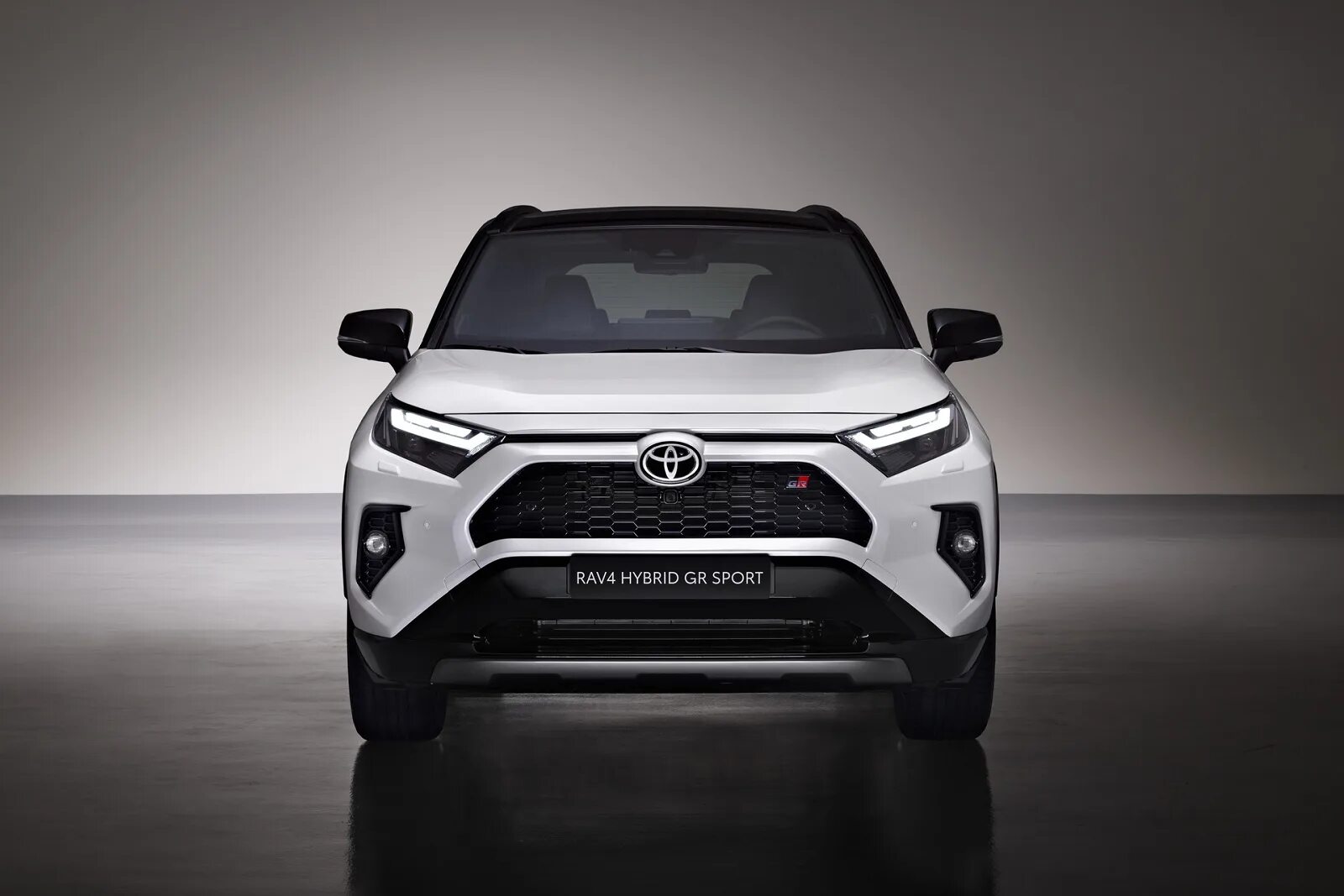 Рав 4 2024 новый фото В Европу приедет Toyota RAV4 GR Sport со спортивной внешностью - новость от Авто