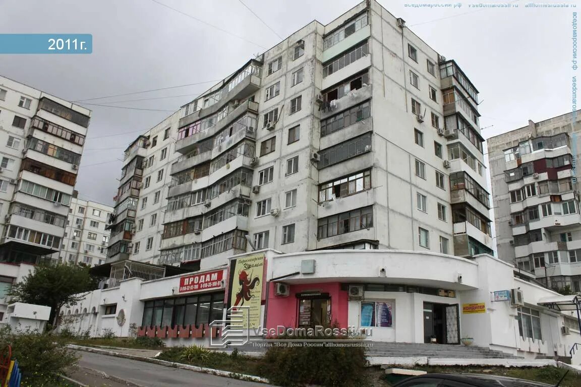 Райдерс ул героев десантников 2д новороссийск фото Novorossiysk, Geroev Desantnikov st house 65/2. Apartment house with a store on 