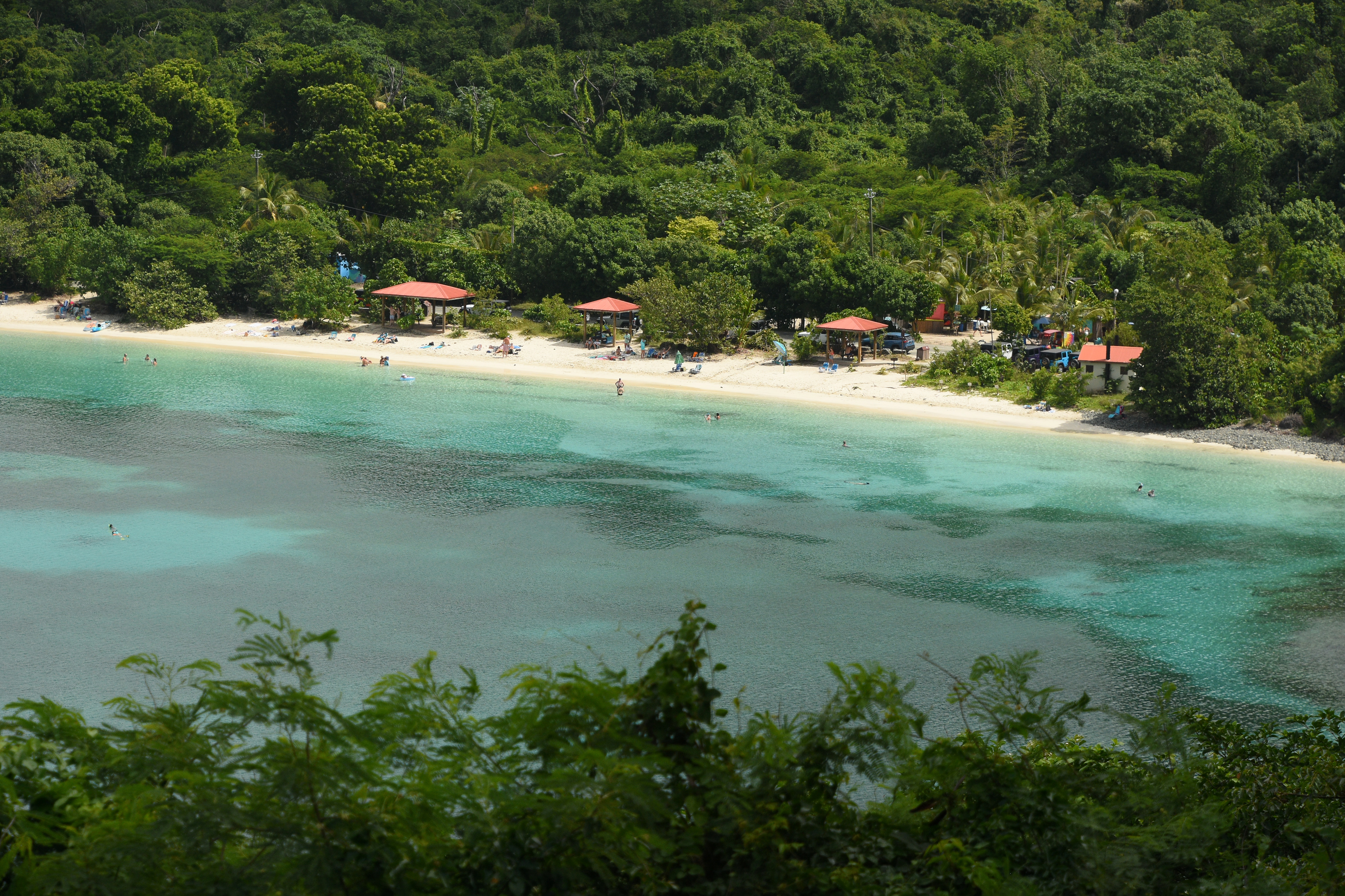 Район фото пляжей File:Maho Bay Beach.jpg - Wikimedia Commons