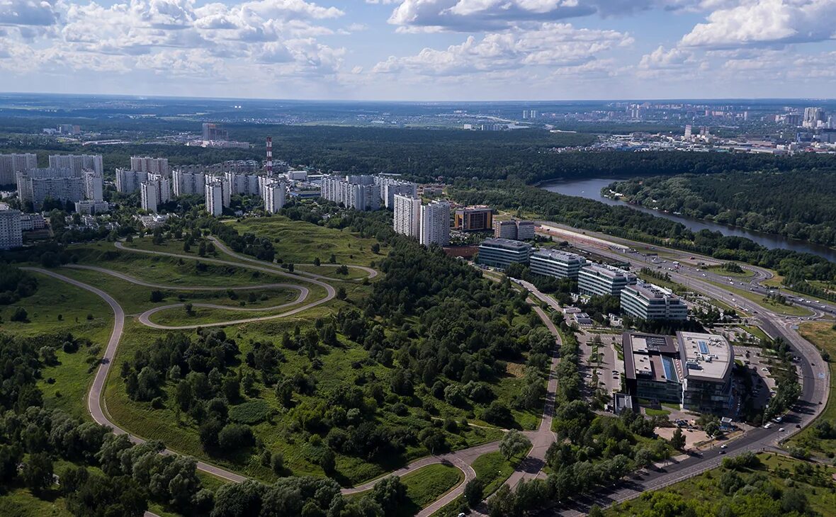 Район крылатское москва фото Экозащитники подали иск к компании Абрамовича из-за стройки в Крылатском - РБК