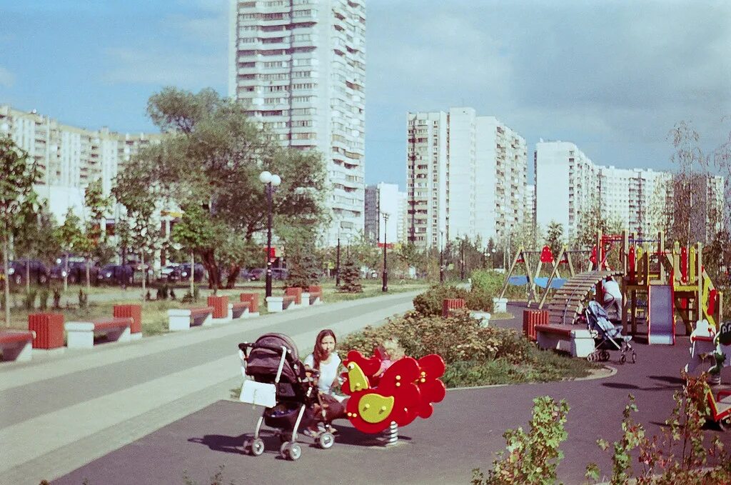 Район митино москва фото Young Mommies of Mitino - Ⅰ" (lomography ver) From the se. Flickr