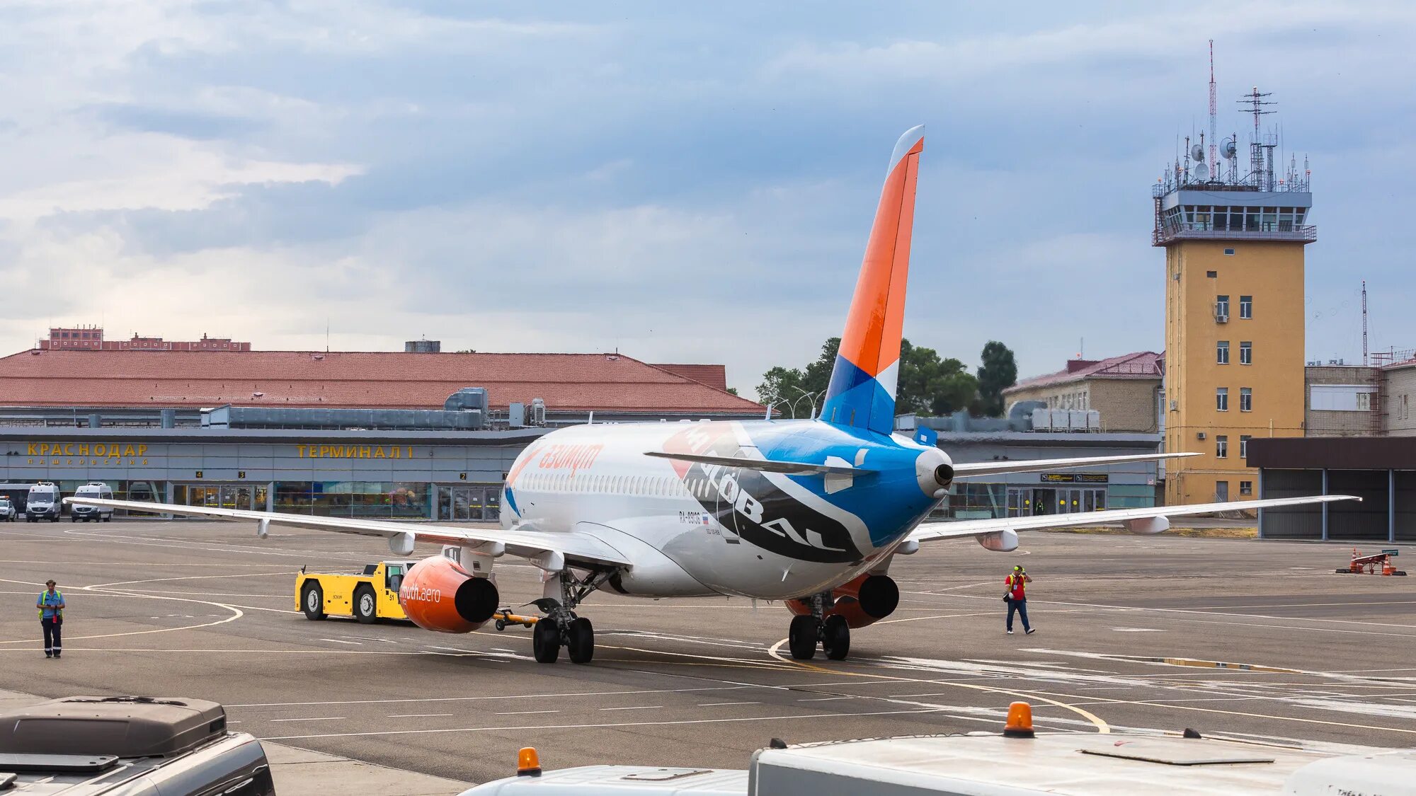 Район самолет краснодар фото Azimuth Airline opened sales of air tickets for flights to Krasnodar and Sochi f