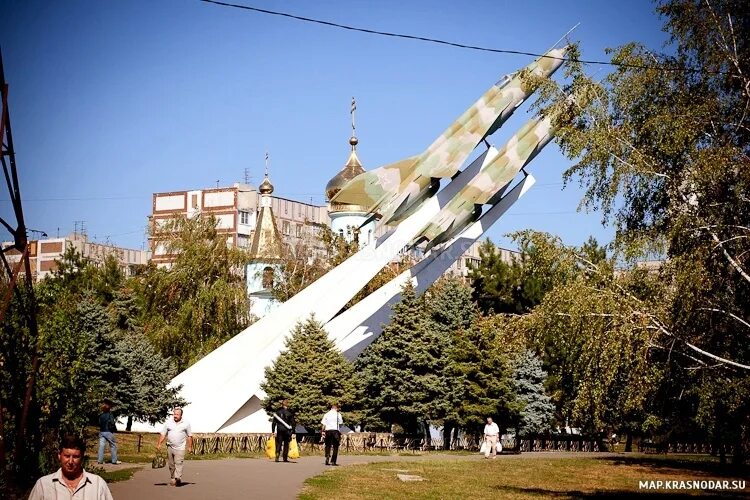 Район самолет краснодар фото Sightseeing ♥ Krasnodar Monument to Two Aircraft There are many bright monuments