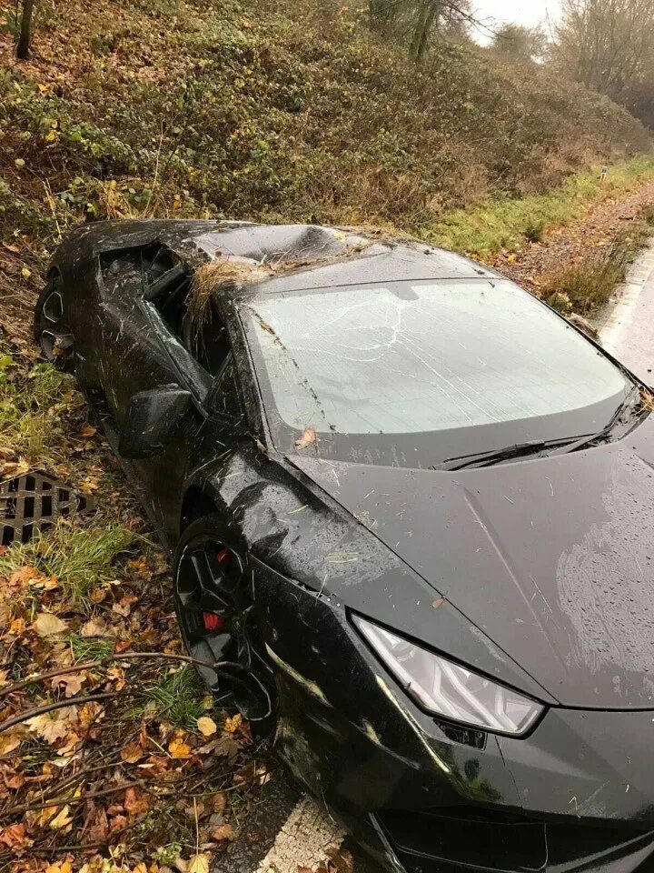 Разбили авто фото What Leicester City ace Jeff Schlupp said to cops after crashing his £ 190k Lamb