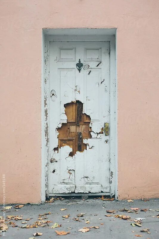 Разбитые двери фото "Broken Door" by Stocksy Contributor "Mattia" Pretty wallpapers backgrounds, Doo