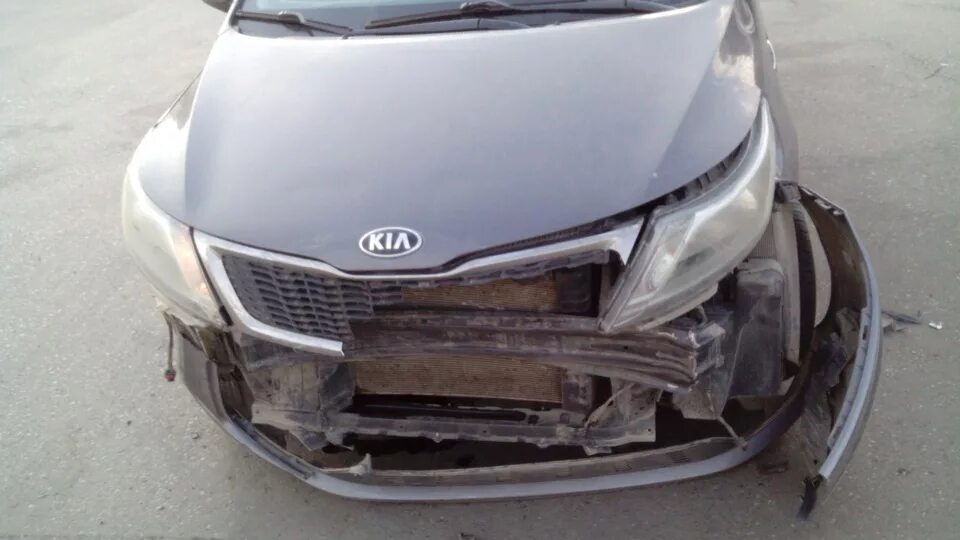 Разбитые киа рио фото Первая серьезная авария за 11 лет - KIA Rio (3G), 1,6 л, 2014 года ДТП DRIVE2