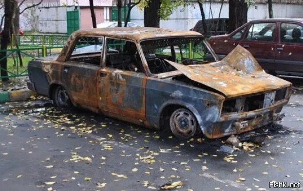 Разбитые машины фото вазы I'll buy the car for scrap. Interferes in the yard,burnt,stoleniki without motor