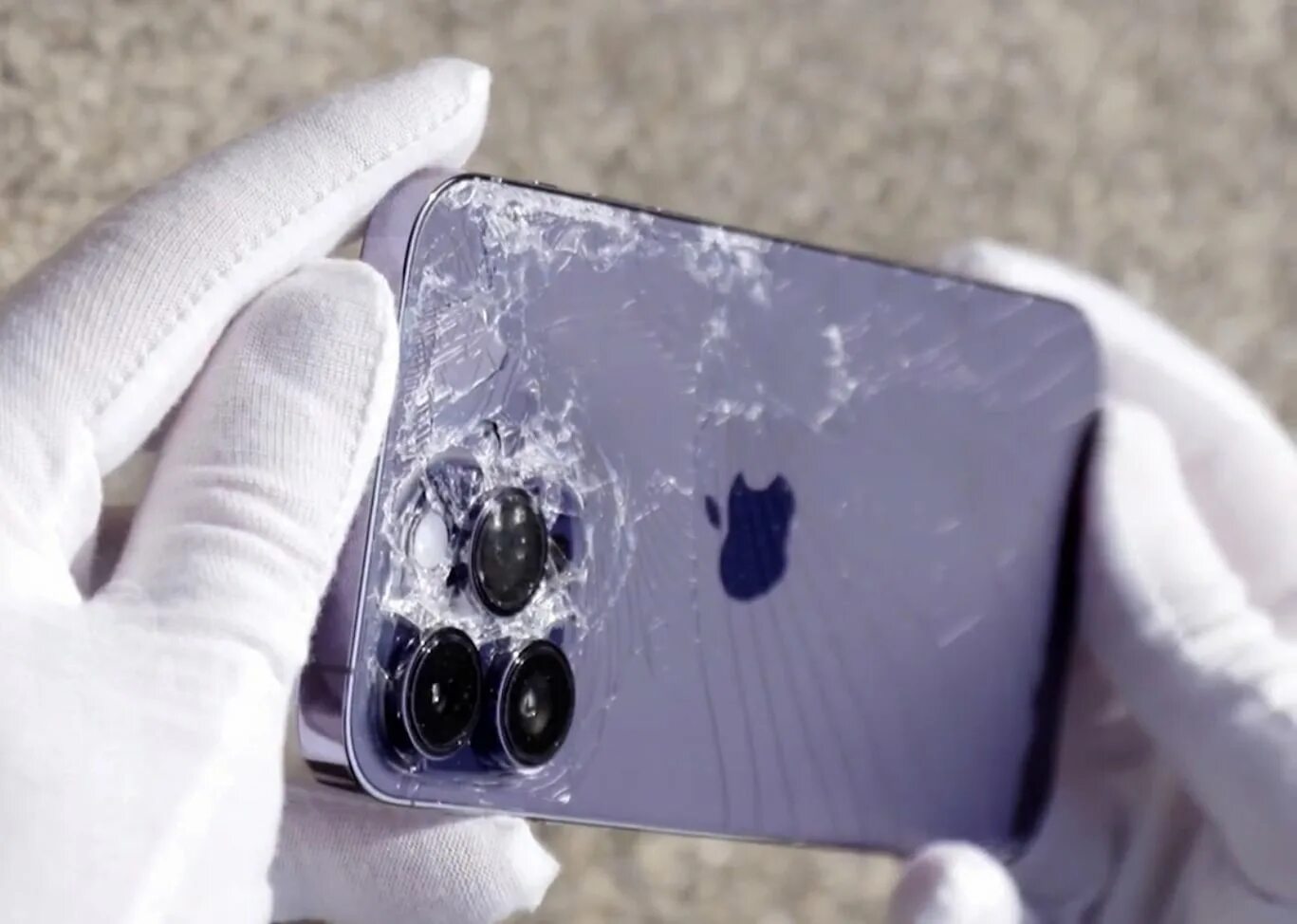 Разбитый айфон 15 про макс фото New durability tests show Apple iPhone 14 prone to significant damage when dropp