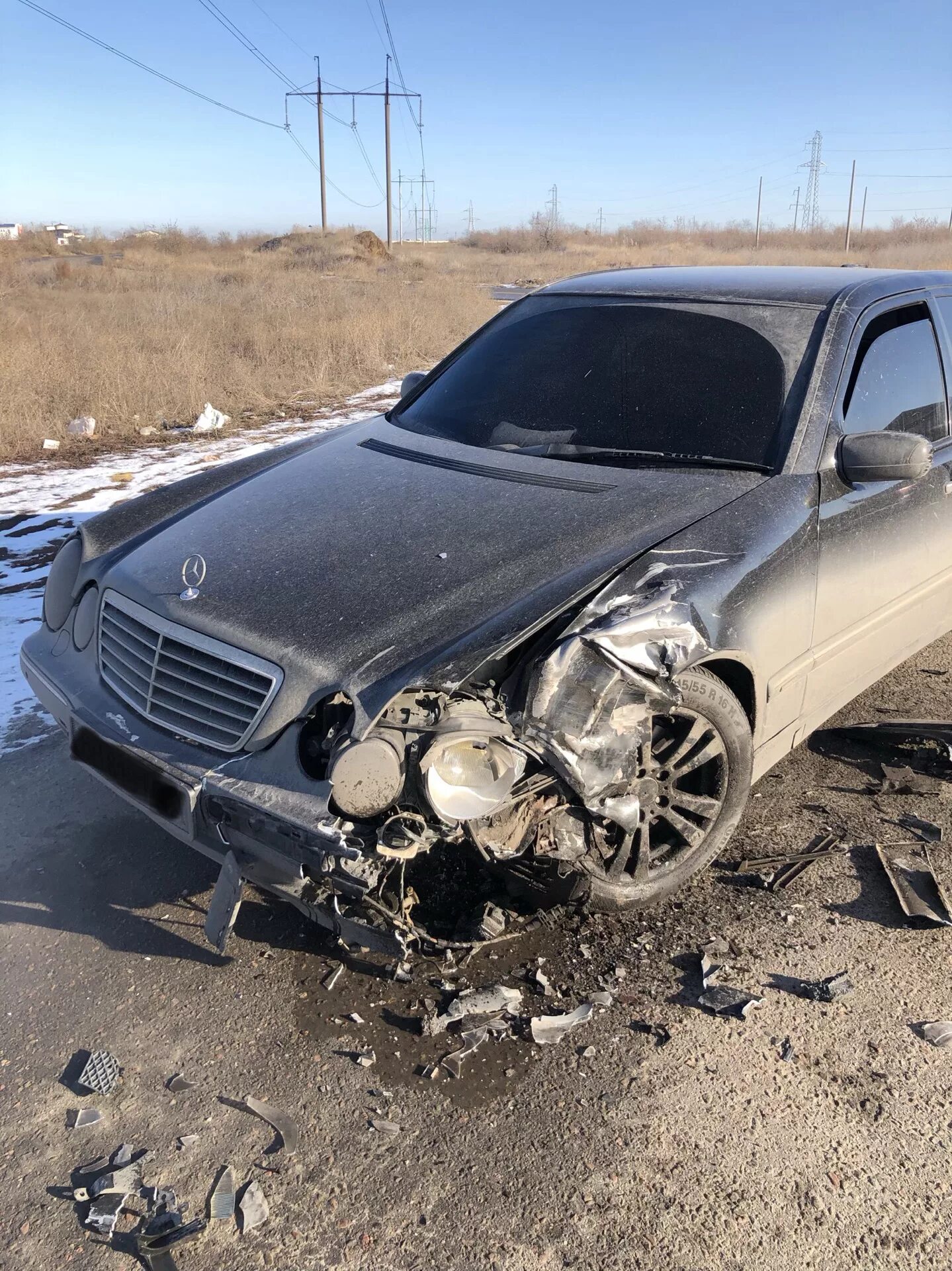 Разбитый мерседес фото ДТП вот мы и приехали - Mercedes-Benz E-class (W210), 2,7 л, 2000 года ДТП DRIVE