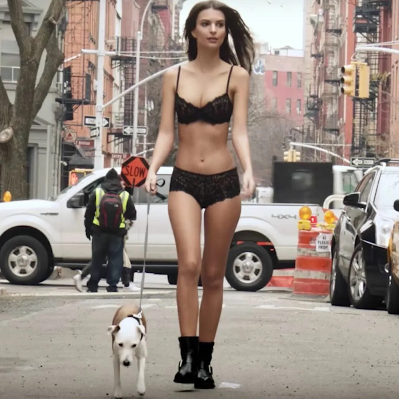 Разделись на улице фото Emily Ratajkowski Walks Her Dog in Bra, Underwear for DKNY, dkny bras - heartsel