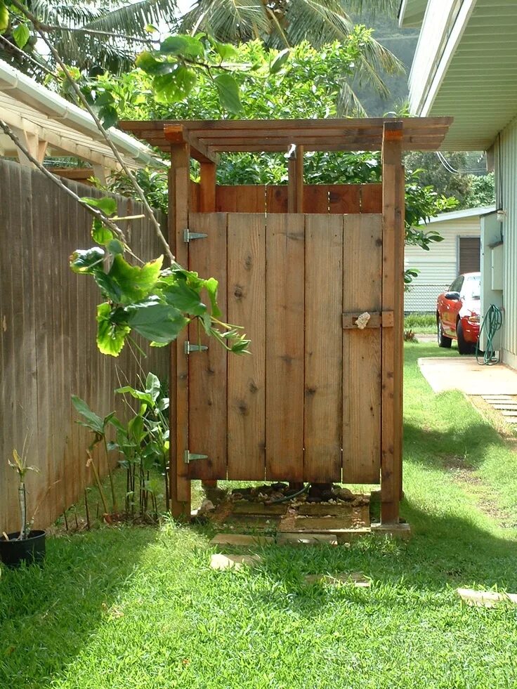 10 Brilliant Outdoor Shower Fixtures You Can Make Yourself Outdoor shower enclos