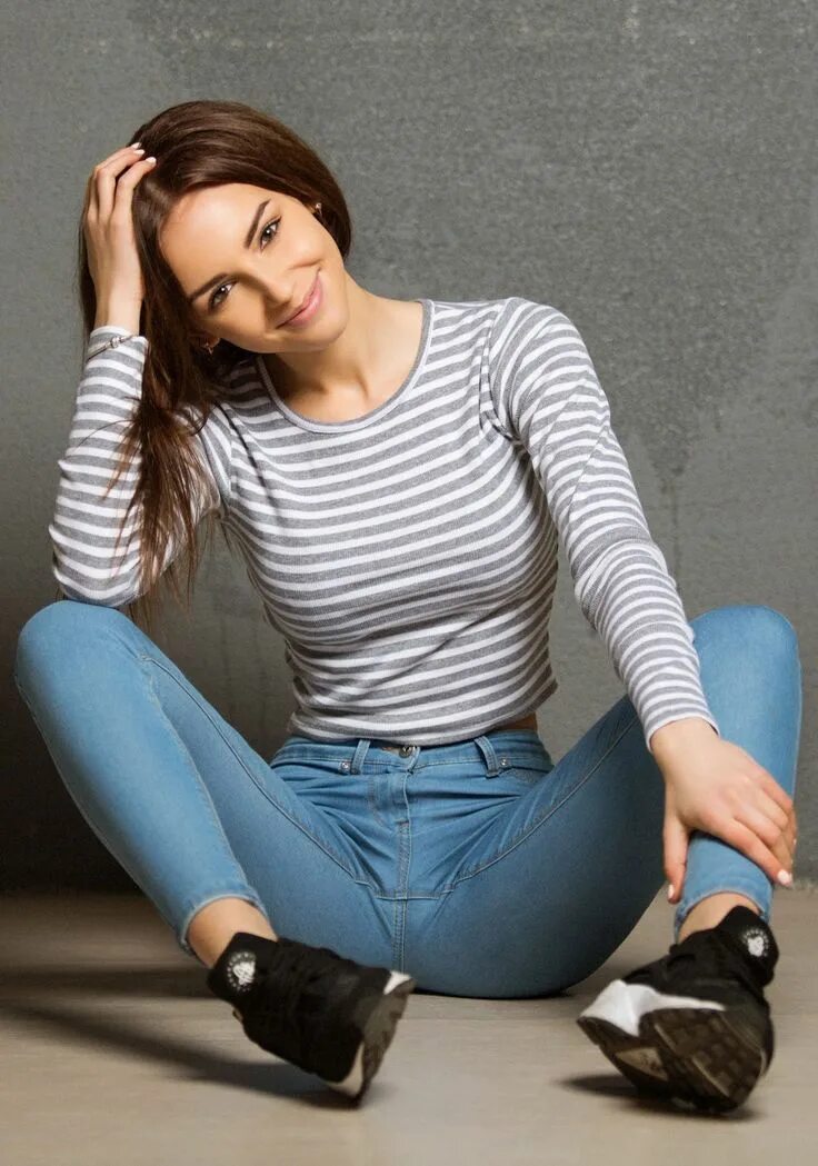 Раздвинуты ноги в джинсах фото Pin on Mmm Jeans