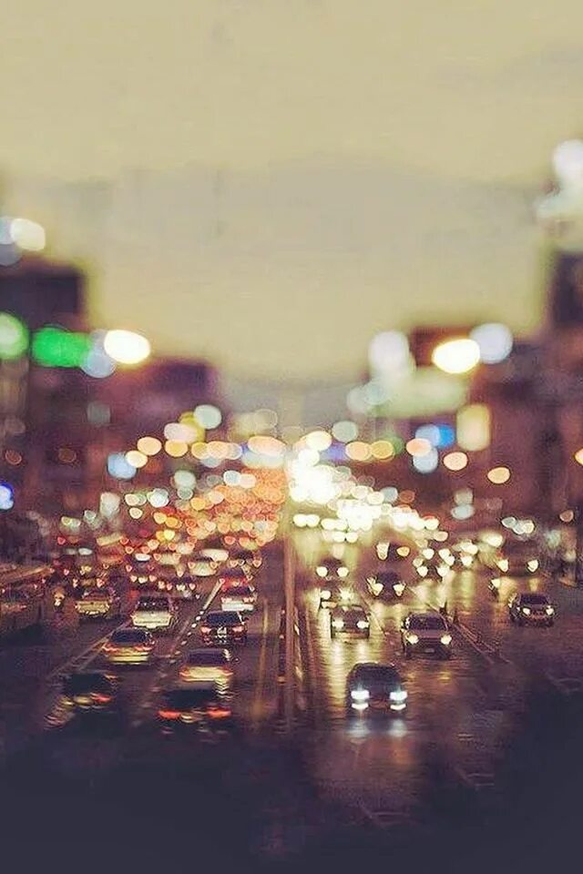 Размытые фото айфон City Traffic Evening Tilt Shift iPhone 4s Wallpaper Download iPhone Wallpapers, 