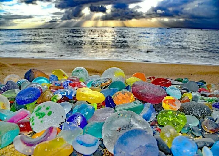 Разноцветное море фото Pin by Ines on Beach\u25CFBonbons\u25CB Sea glass beach, Glass beach california,