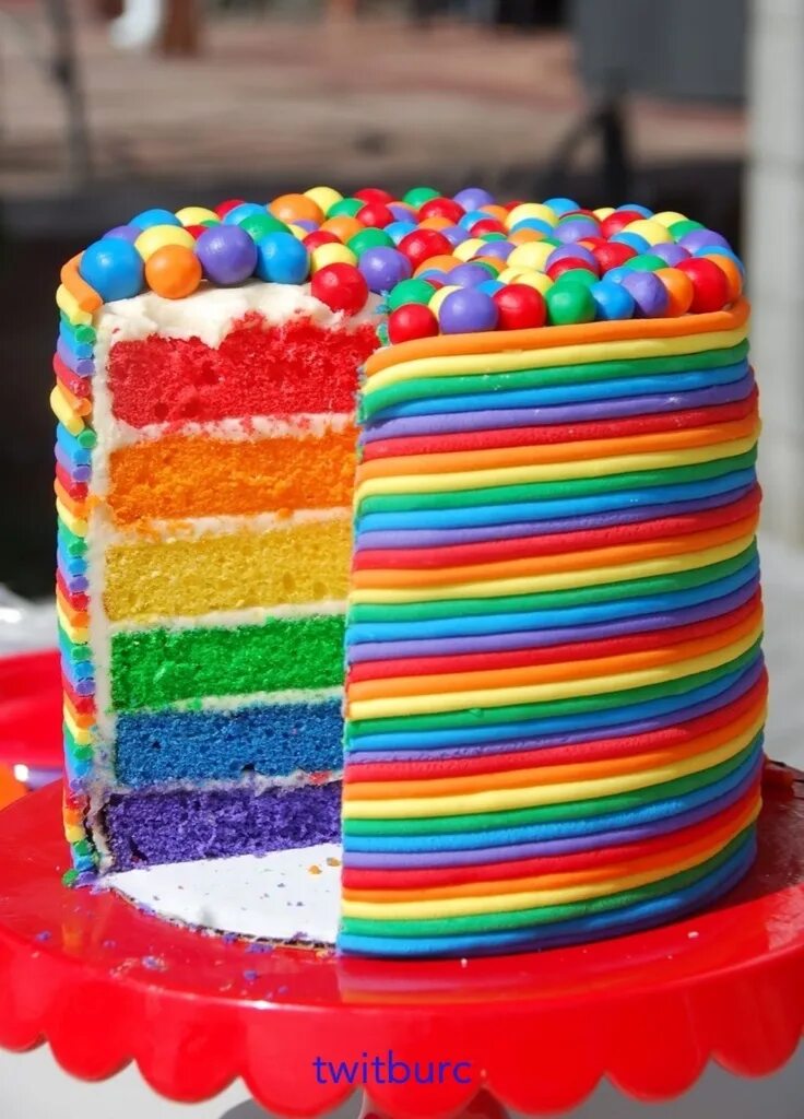 Разноцветный декор торта Can you see the #rainbow ? Can you imagine any presentation more luxurious than 