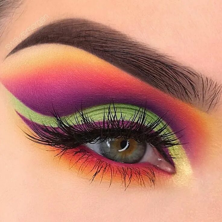 Разноцветный макияж глаз Pin by Bluevelvet on Fantastic eye art Eye makeup art, Colorful eye makeup, Eye 