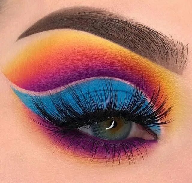 Разноцветный макияж глаз COMO SE MAQUIAR? UM GUIA COMPLETO COM PASSO A PASSO. Colorful eye makeup, Eye ma