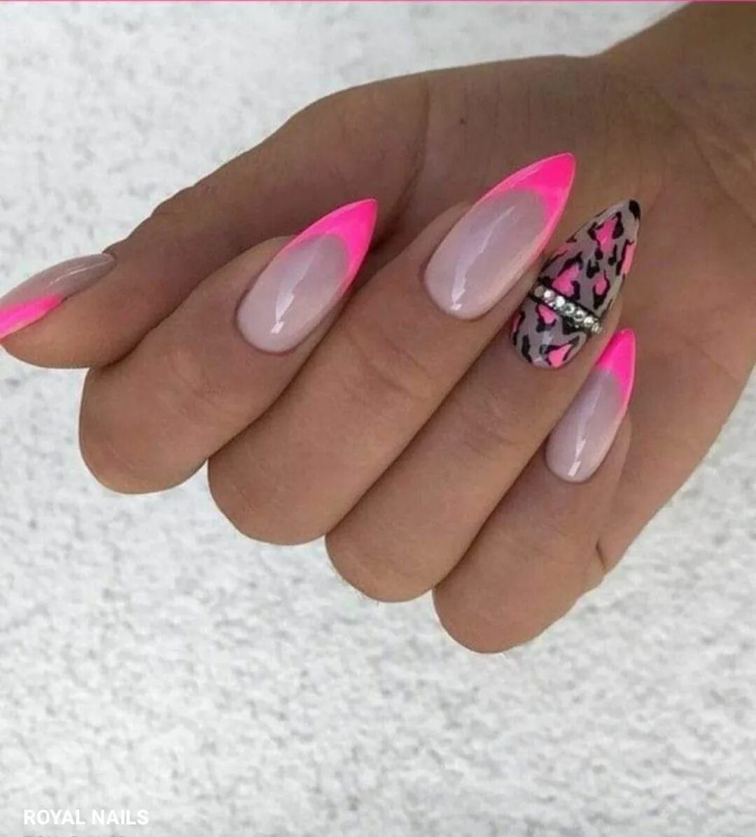 Разноцветный маникюр 2024 на миндаль Pin on Paznokcie Stylish nails, Nail designs, Pink nails