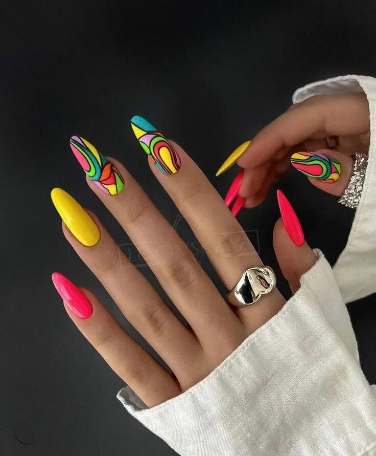 Разноцветный маникюр фото 2024 Pin by Elen Andre on Абстракция Neon nails, Nails inspiration, Sassy nails