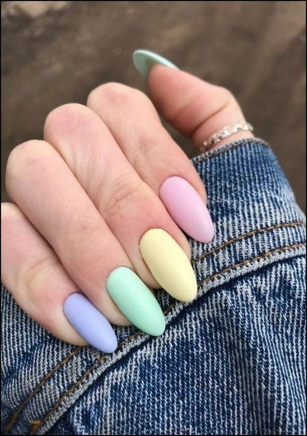 Разноцветный маникюр миндаль Amazing 30+ Casual Acrylic Nail Art Designs Ideas To Fascinate Your Admirers #na