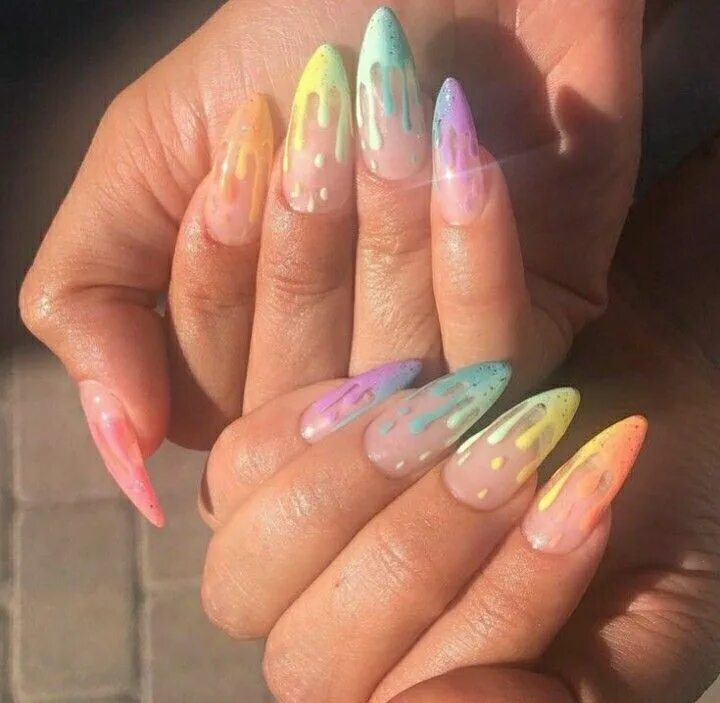 Разноцветный маникюр миндаль Pinterest Summer acrylic nails, Ombre nails, Drip nails