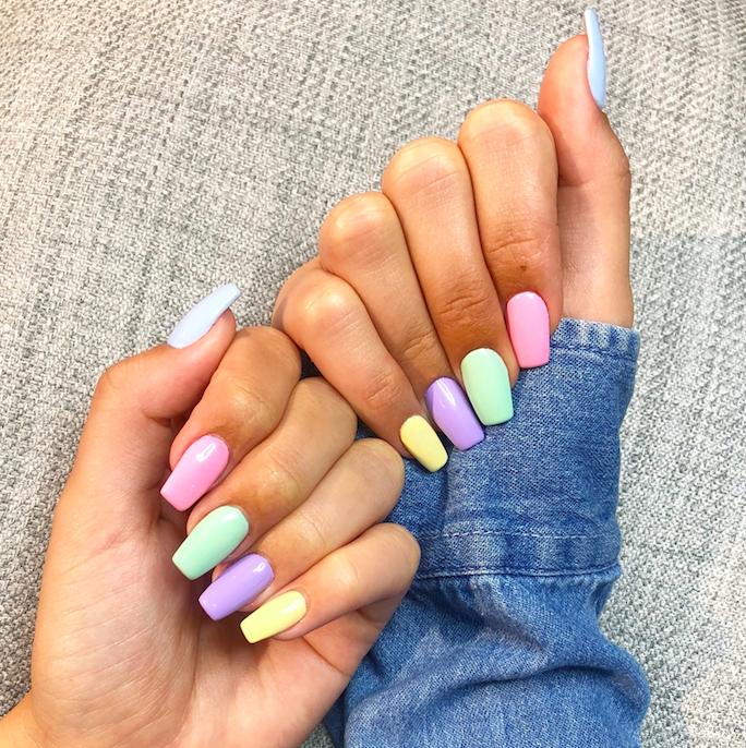 Разноцветный ногти фото Rainbow Nails Are The Latest Must-Have Manicure: From Pastel Shades to Acid Hues