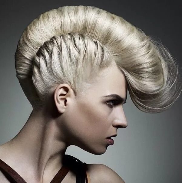 Разновидности причесок фото DREAM HAIR WORLD Mohawk hairstyles, Artistic hair, High fashion hair