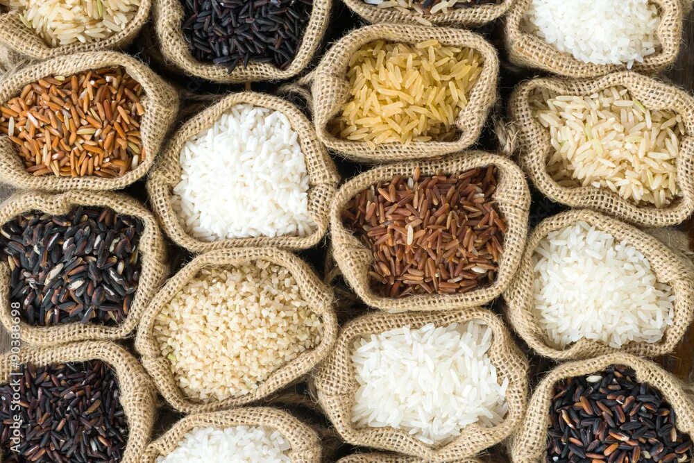 Разновидности риса фото с названиями Top view Thai's rice collection in burlap bag фотография Stock Adobe Stock