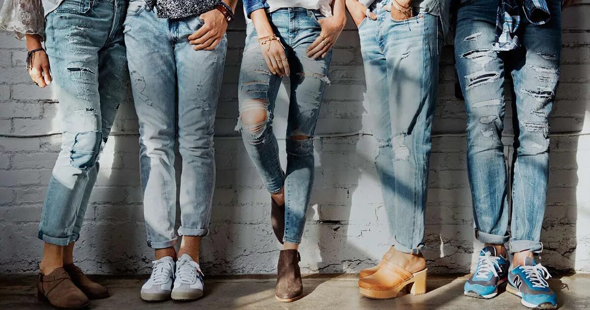 Разные джинсы фото American Eagle Outfitters: Men’s & Women’s Jeans ONLY $19.99 (Regularly $60+)