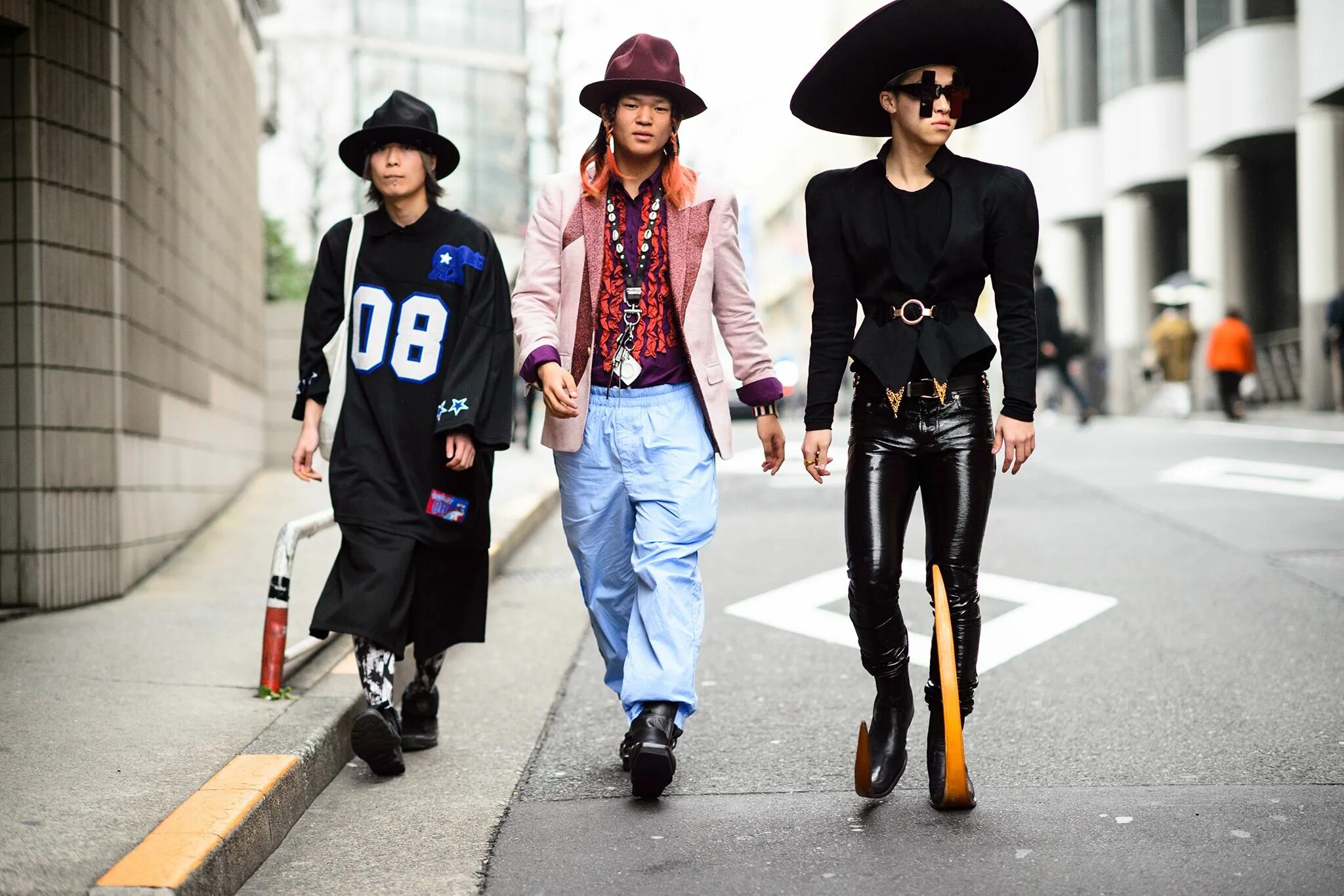 Разные модные стили The Best Street Style From Fashion Week Tokyo - Gallery - Style.com Токийская мо