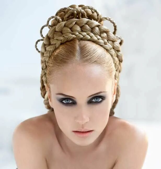 Разные прически волос Pin by Audrey Loupadière on Coiffures Braided hairstyles, Long hair designs, Lon