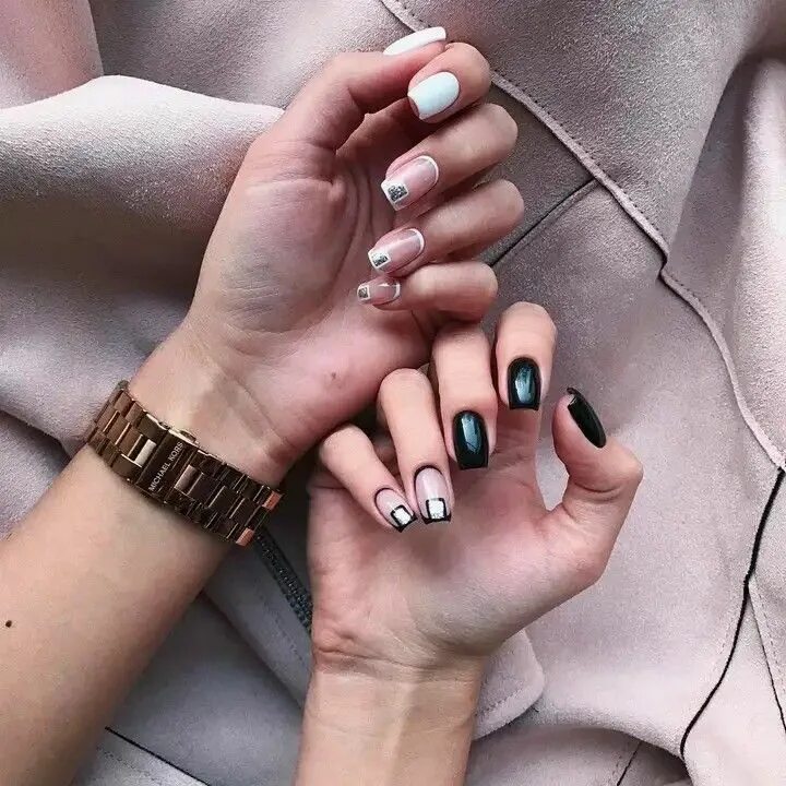 Разный маникюр на двух руках фото Разноцветные ногти Nail designs, Nail art, Nails