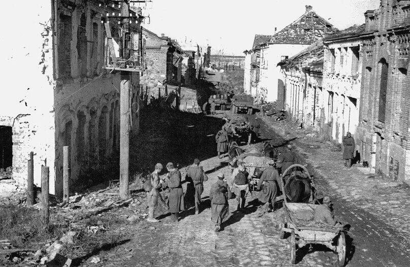 Разрушенный смоленск в годы войны фото Освобождение Сычевки от немецко-фашистских захватчиков" (беседа с детьми подгото