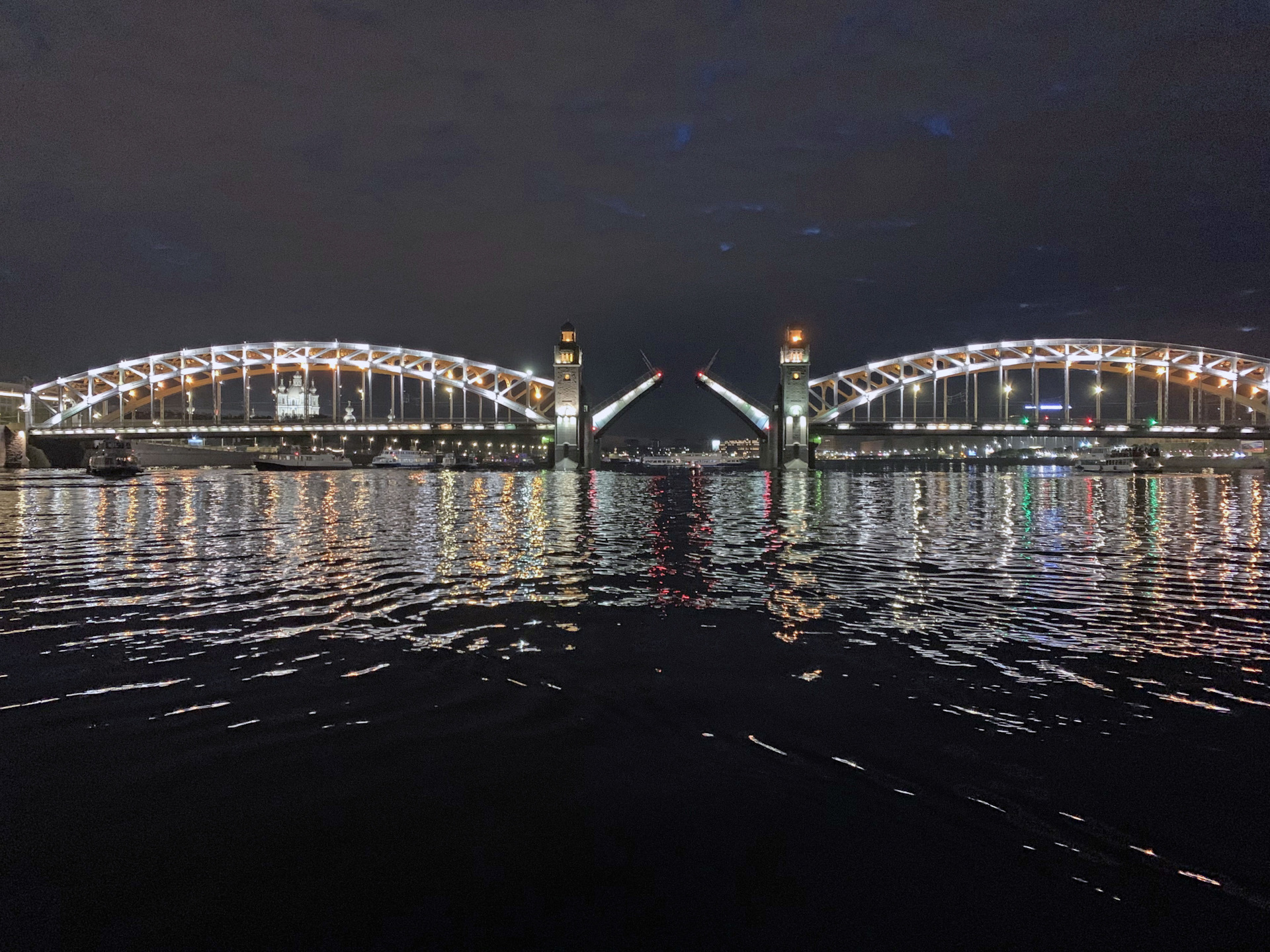 Развод большеохтинского моста фото VIII Петербургский парад ретро-транспорта, на который Икарус не доехал( - Ikarus