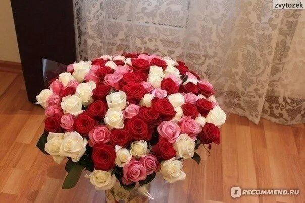 Реальное фото букетов цветов в квартире Йогурт Ehrmann Epica Bouquet клубника-роза - "Любителям варенья из роз посвящает