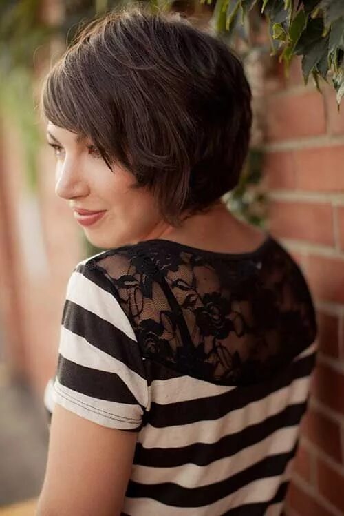 Реальное фото девушки с короткими волосами Short Bob Haircuts Pictures Short hair styles, Hair cuts, Short hair cuts