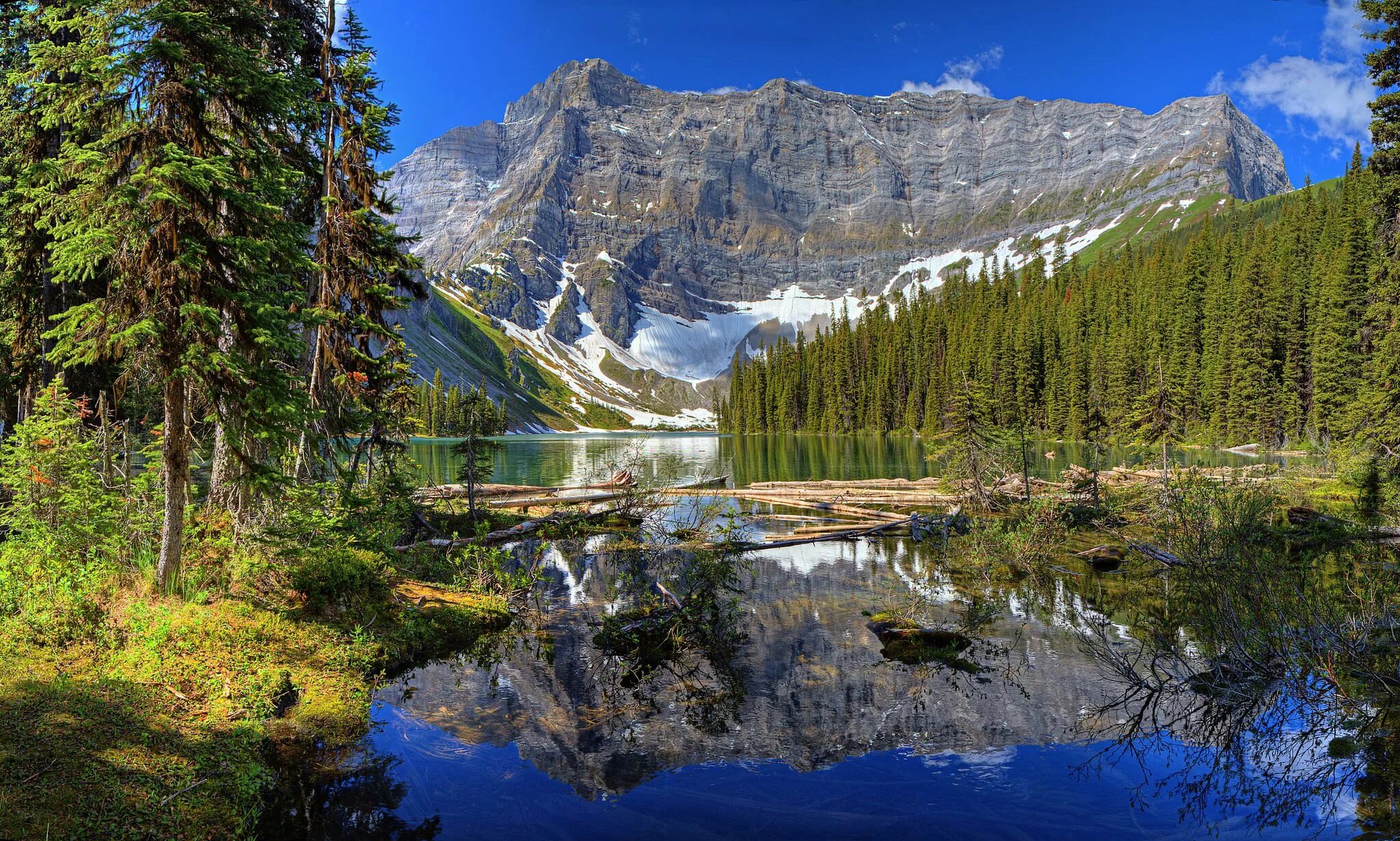 Реальное фото природы Rawson Lake - Panorama Forest scenery, Forest lake, Mountain landscape