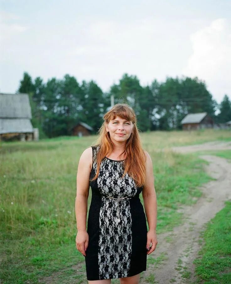 Реальные фото девушек деревня Photos of Women Villagers Who Run the Show in Rural Russia Photos of women, Wome