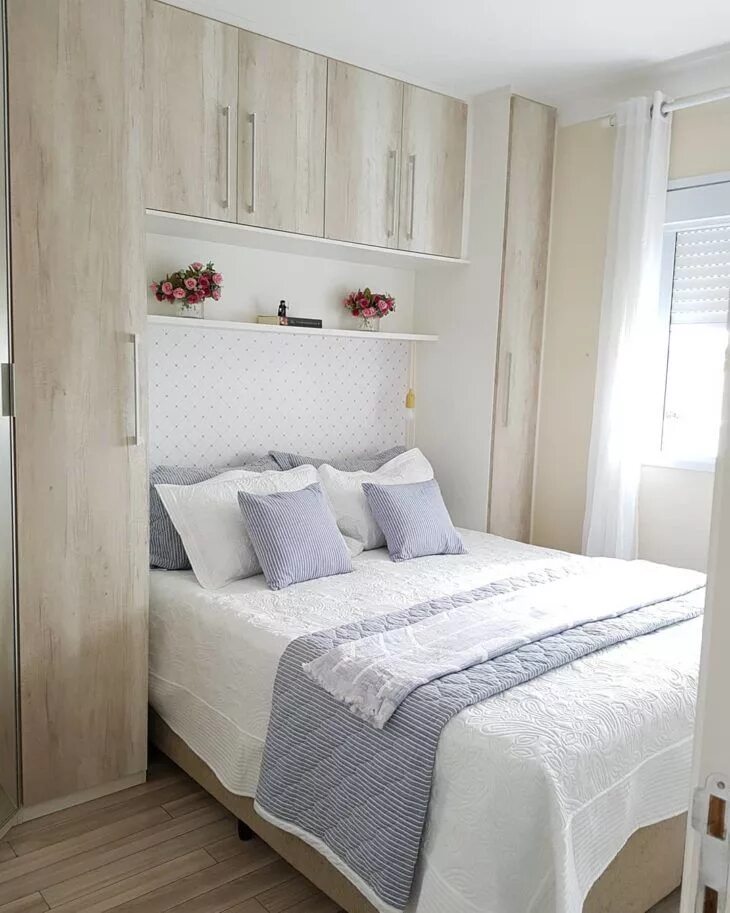 Реальные фото дизайна маленькой спальни Guardar-roupa planejado: vantagens, preços e modelos Small bedroom remodel, Smal