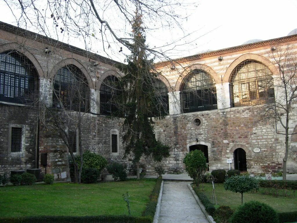 Реальные фото дворца ибрагима паши Turkish and Islamic Arts Museum is located in Fatih district of Istanbul in Turk