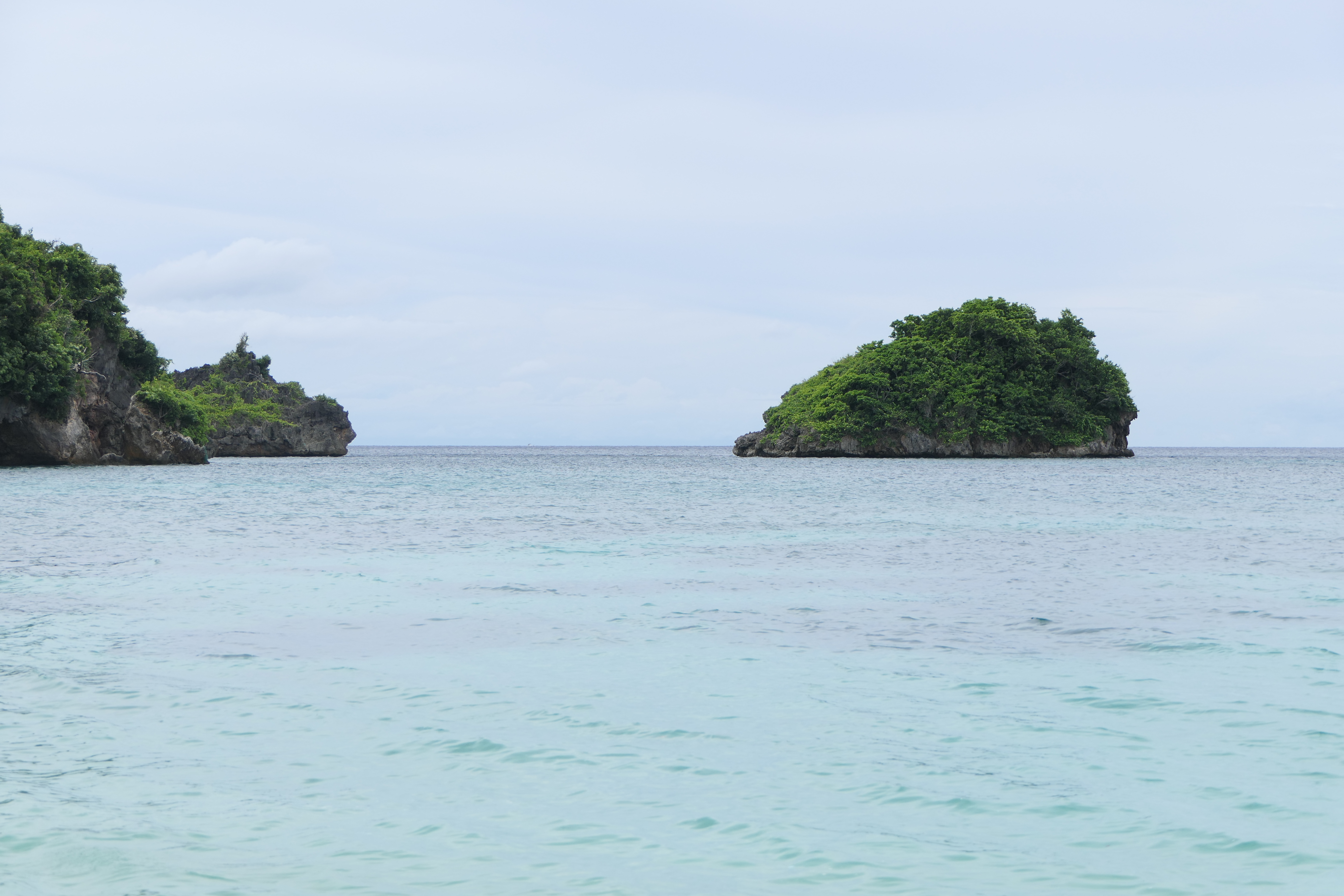 Реальные фото острова File:Viewing Turtle island from Ilig-Iligan beach (52261865792).jpg - Wikimedia 