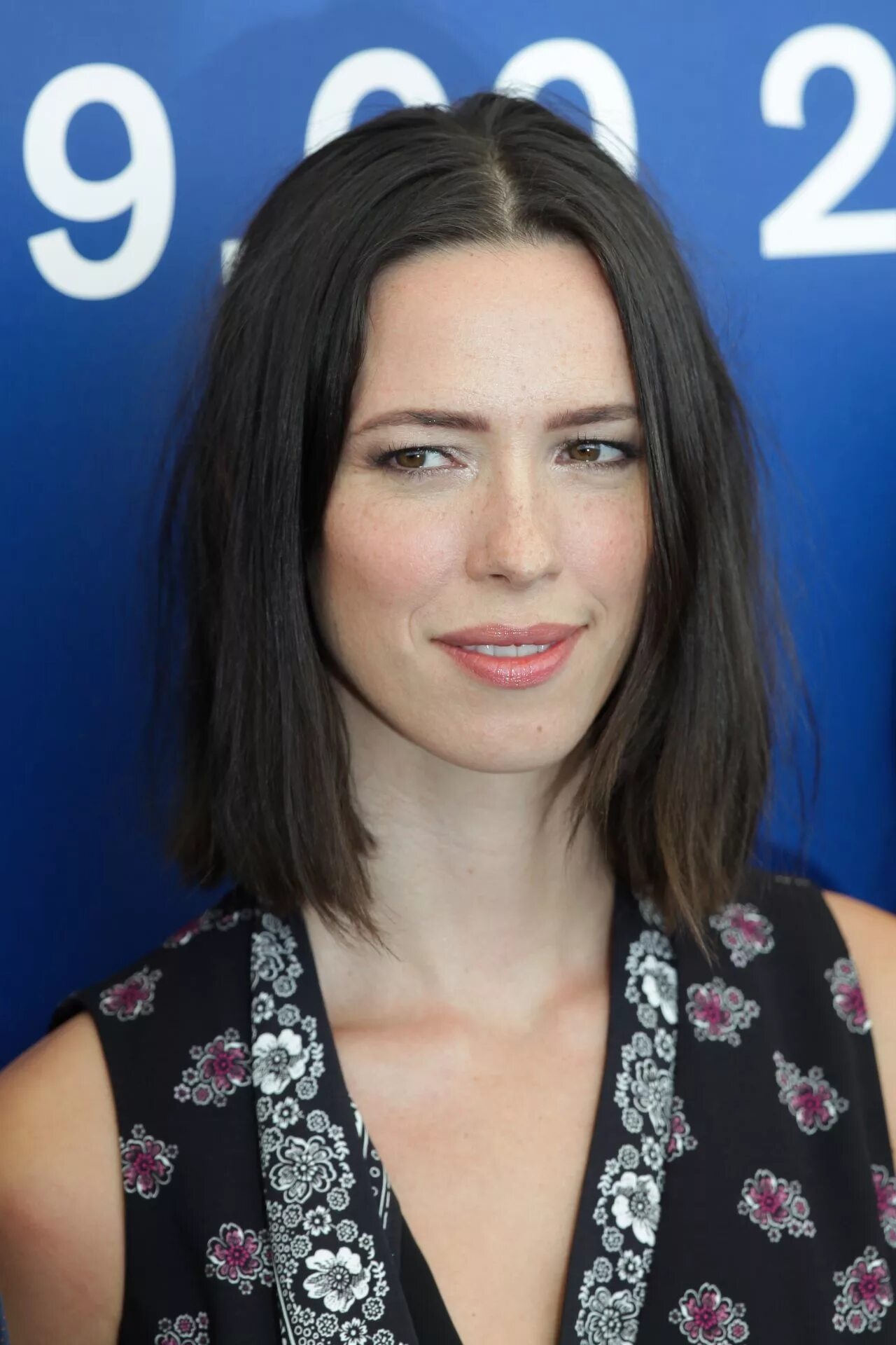 Ребекка холл фото Rebecca Hall- Jury photocall at the Venice International Film Festival 08/30/201