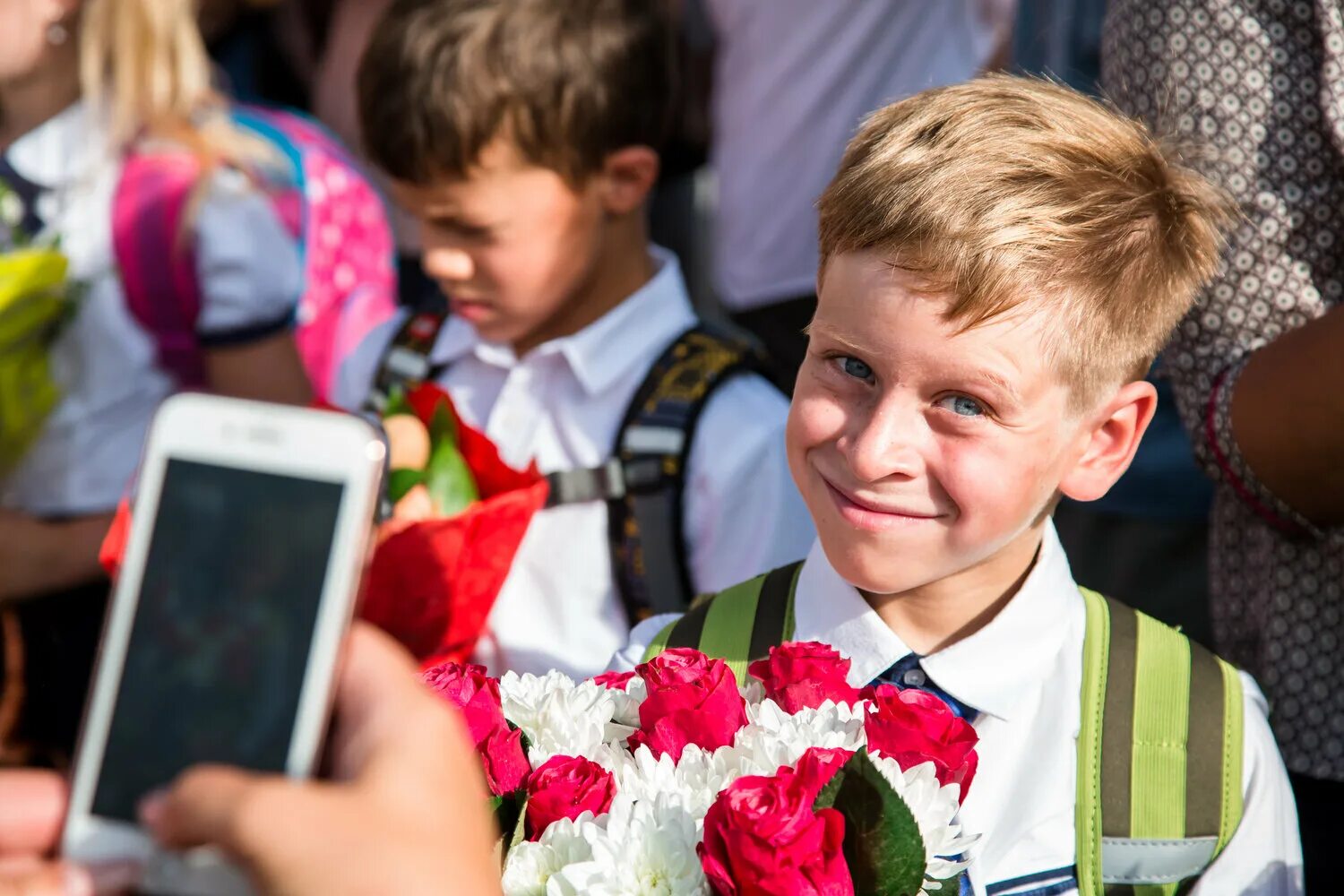 Ребенок на 1 сентября фото мальчик 1 сентября линейка в Москве: 8 исполнителей с отзывами и ценами на Яндекс Услуга